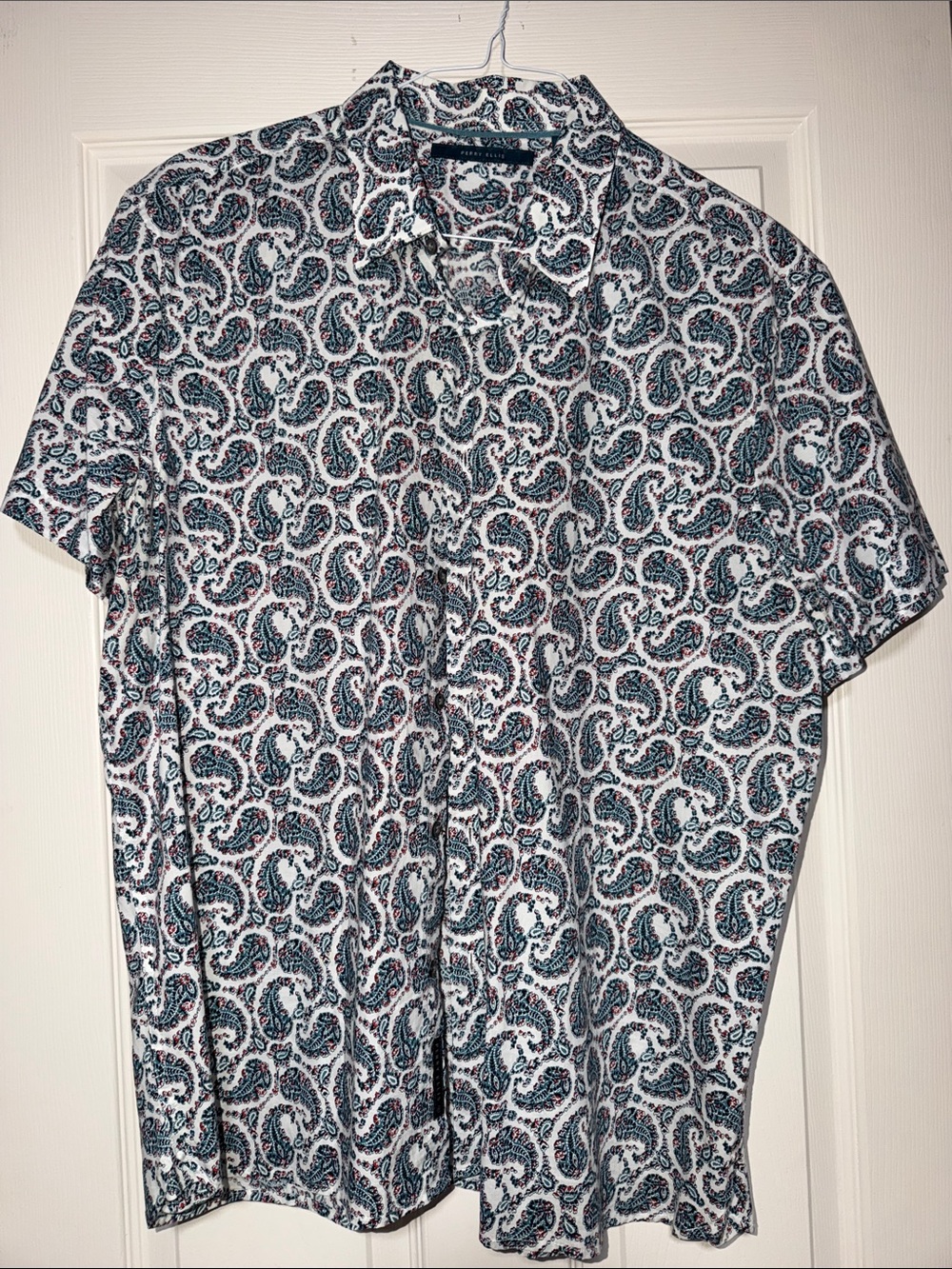 Perry Ellis White Short-Sleeve Button-Down Shirt with Blue Paisley Print